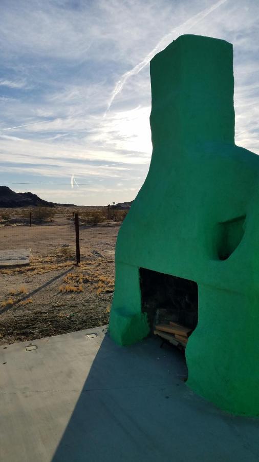 Smitty'S Hideaway Hotel Twentynine Palms Buitenkant foto